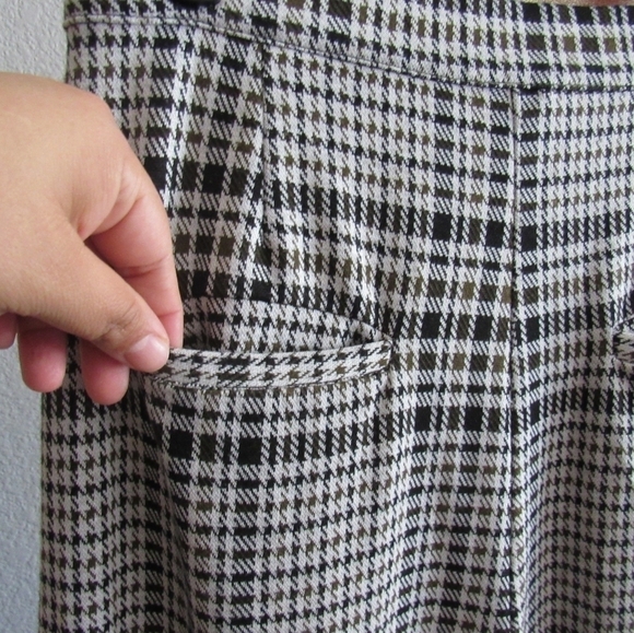 Free People High Rise Cropped Pants - Picture 5 of 11